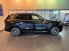 Vehicle image BMW X5 30d xDrive SAG