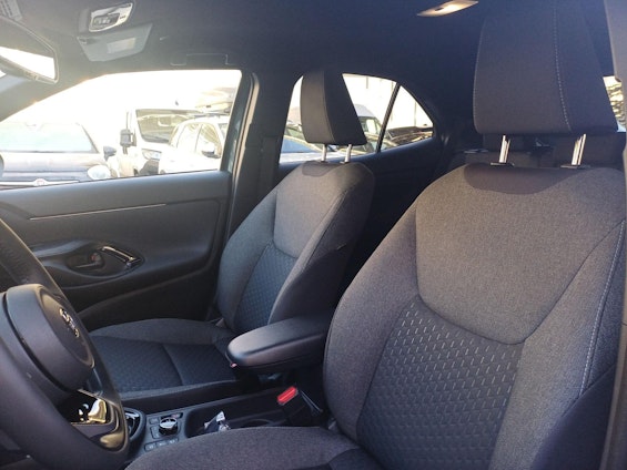 Vehicle image 6 Vehicle image 6