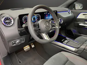 Mercedes-Benz GLA 200 7G-DCT Night Star