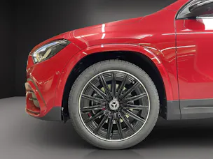 Mercedes-Benz GLA 200 7G-DCT Night Star