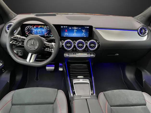Mercedes-Benz GLA 200 7G-DCT Night Star