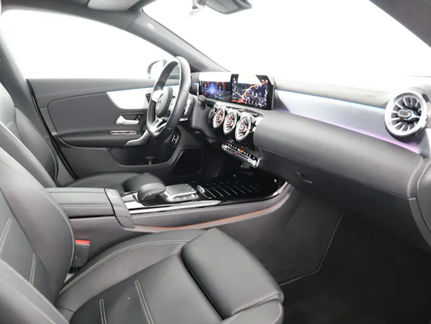 Mercedes-Benz CLA 250 e AMG Line