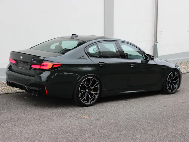 BMW M5 xDrive Competition INDIVIDUAL *brewster green*