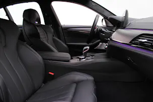 BMW M5 xDrive Competition INDIVIDUAL *brewster green*