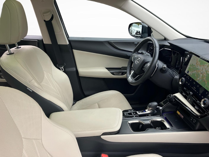 immagine del veicolo LEXUS NX