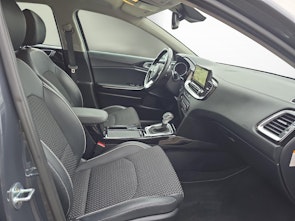 Vehicle image KIA XCeed 1.5 T-GDi MHEV Power / ab 3,99% Leasing bei Abschluss einer Protect Autoversicherung