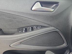 Vehicle image OPEL Crossland 1.2 T 130 Elegance / ab 3,99% Leasing bei Abschluss einer Protect Autoversicherung