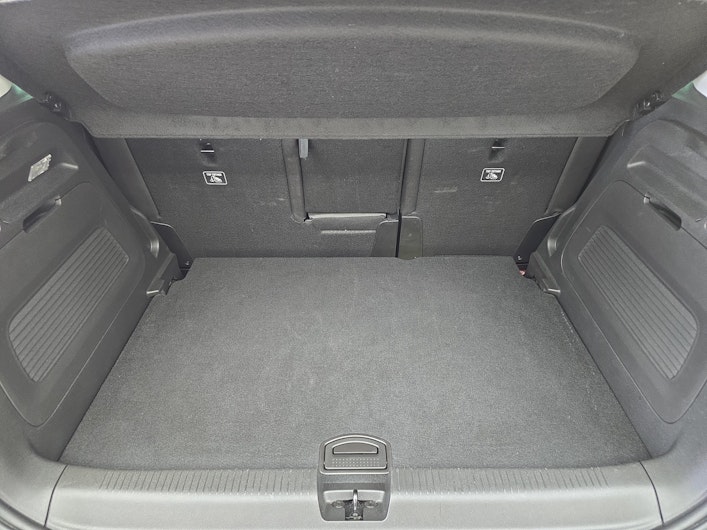 Vehicle image OPEL CROSSLAND