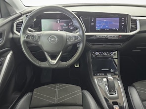 Vehicle image OPEL Grandland 1.2 T Elegance / ab 3,99% Leasing bei Abschluss einer Protect Autoversicherung