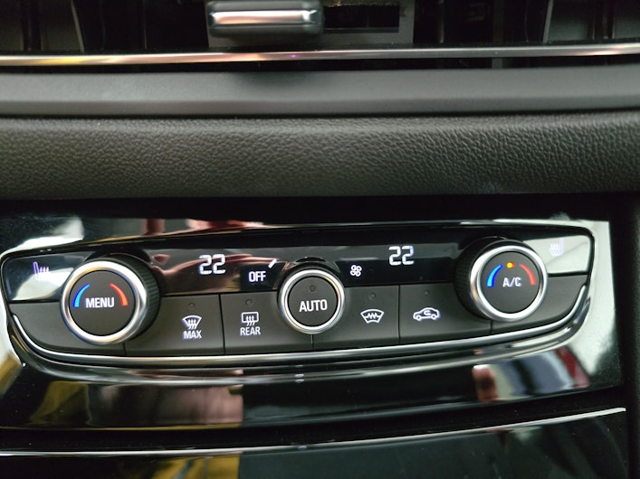 Vehicle image OPEL GRANDLAND