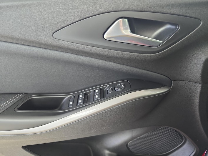 Vehicle image OPEL GRANDLAND