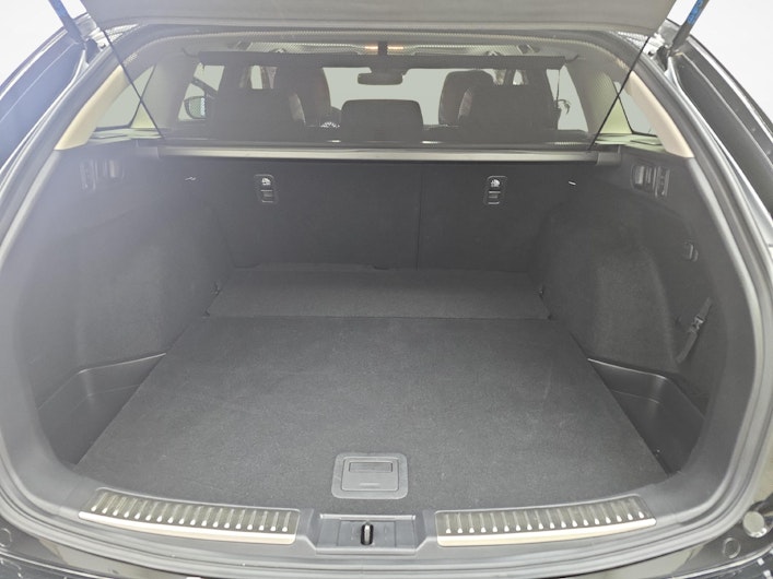 Vehicle image MAZDA 6