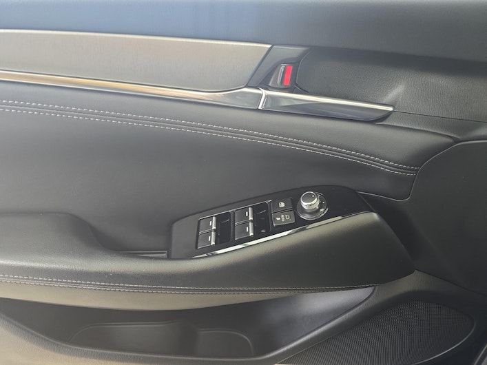 Vehicle image MAZDA 6