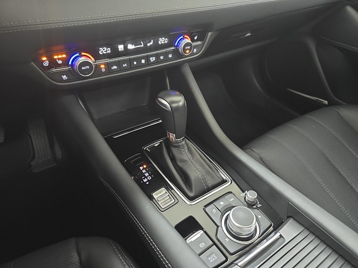 Vehicle image MAZDA 6