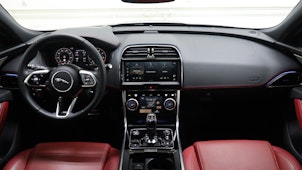 Vehicle image JAGUAR XE 2.0 T 300 Sport AWD