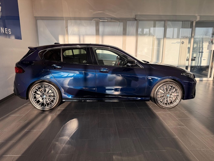 Vehicle image BMW 1 SERIES