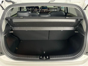 https://vehicle.imgix.net/4137905/3a260452-7a89-44a1-abf4-5713af9ba872.jpg