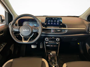 https://vehicle.imgix.net/4137905/6d767acd-6536-46e1-b6c2-dc4f198902ae.jpg