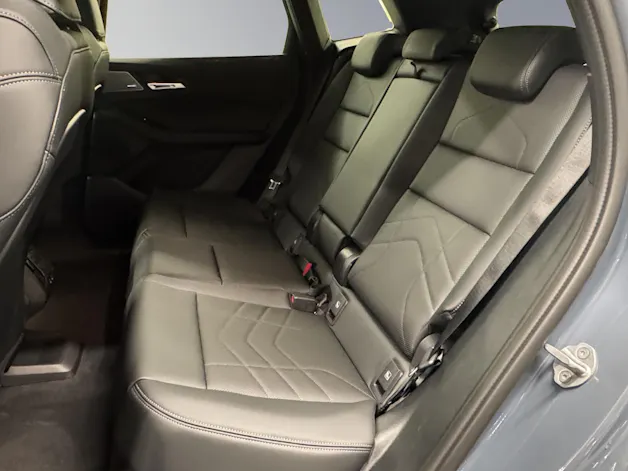 BMW 230e xDrive paddles Active Tourer