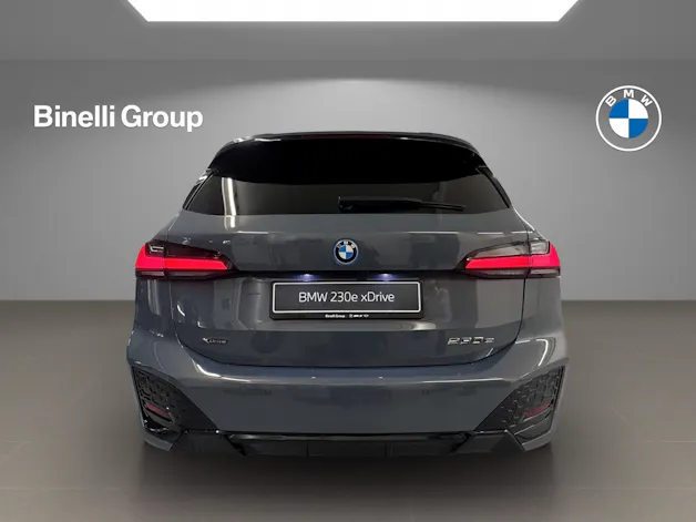 BMW 230e xDrive paddles Active Tourer