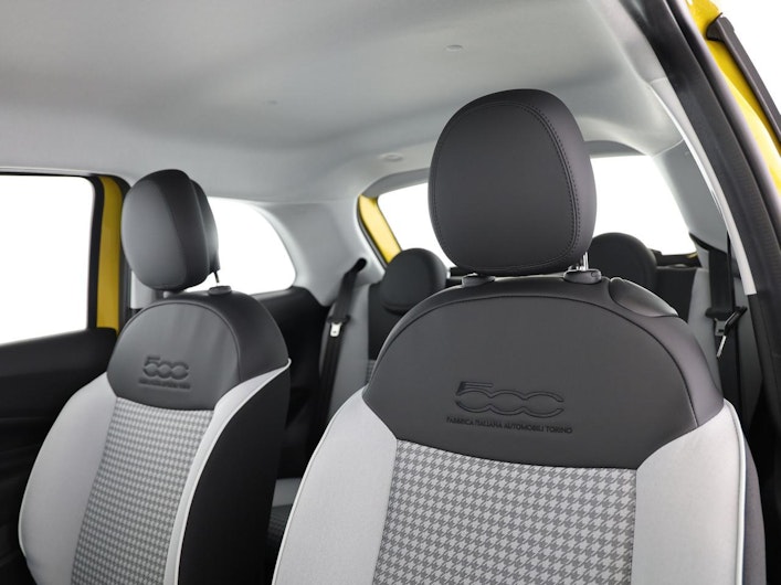 Vehicle image FIAT 500