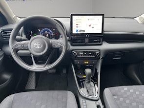 Vehicle image TOYOTA Yaris 1.5 VVT-i HSD Trend