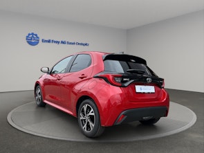 Vehicle image TOYOTA Yaris 1.5 VVT-i HSD Trend