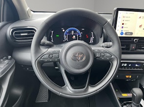 Vehicle image TOYOTA Yaris 1.5 VVT-i HSD Trend