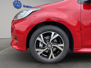 Vehicle image TOYOTA Yaris 1.5 VVT-i HSD Trend