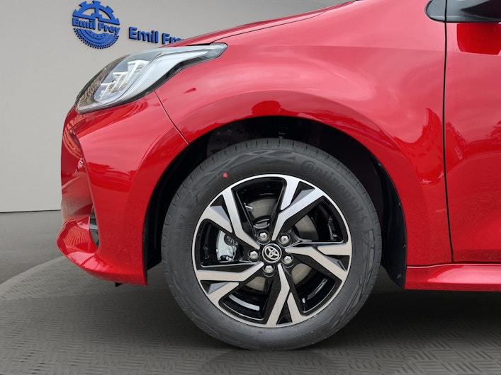 Vehicle image TOYOTA YARIS