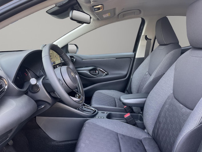 Vehicle image TOYOTA YARIS