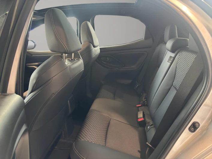 Fahrzeugbild TOYOTA YARIS