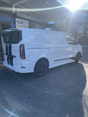 Ford Transit C Van 320 L1 2.5 Duratec 233 Sport PHEV