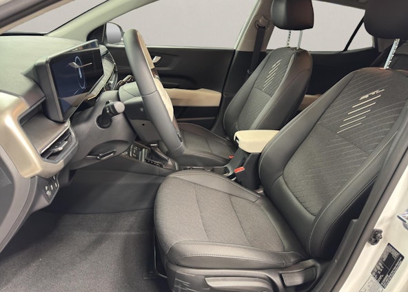 Vehicle image 15 Vehicle image 15