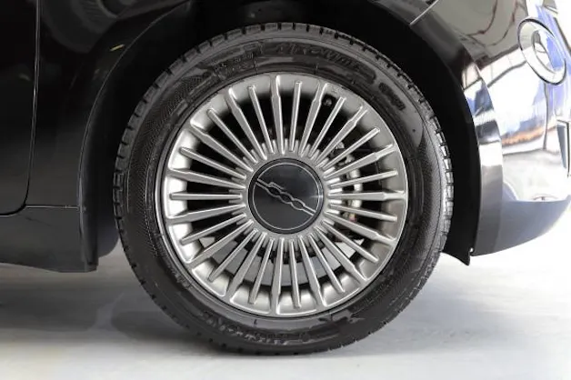 Fiat 500 C el 87 kW Icon