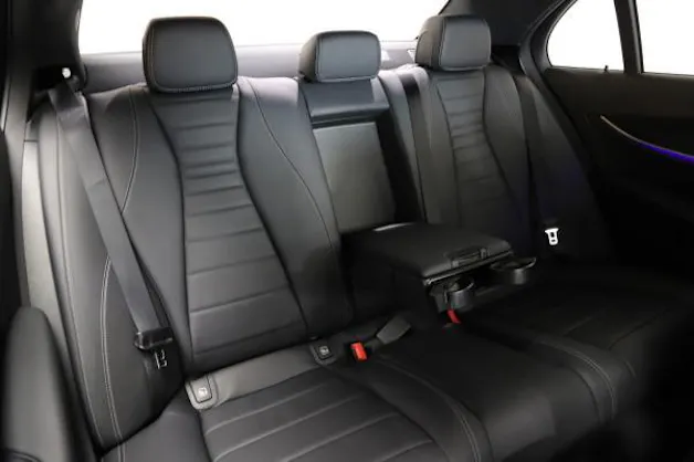 Mercedes-Benz E 200 4Matic AMG Line