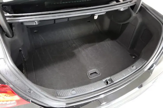 Mercedes-Benz E 200 4Matic AMG Line