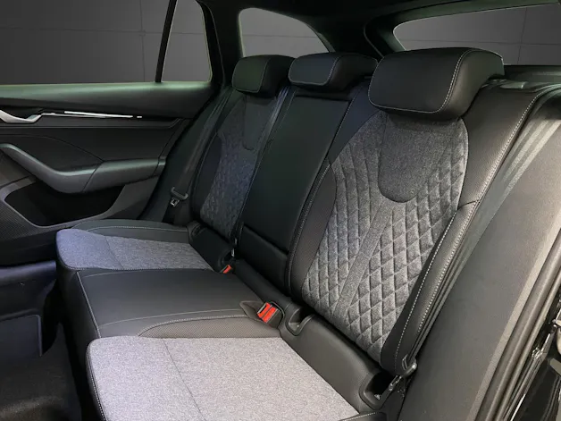 Škoda Octavia Combi 1.5 TSI mHEV DSG Sport Line
