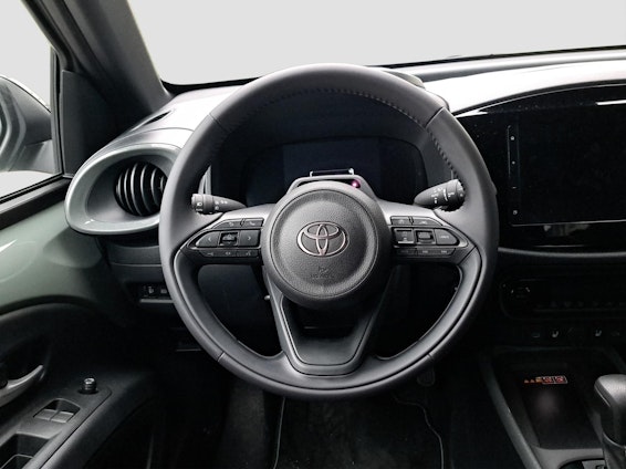 Vehicle image 13 Vehicle image 13