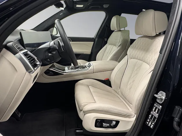 BMW X7 M60i