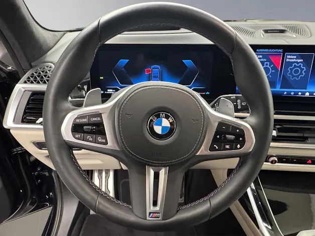 BMW X7 M60i