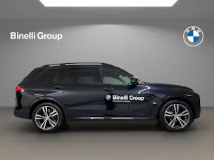 BMW X7 M60i