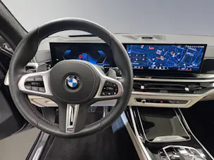BMW X7 M60i
