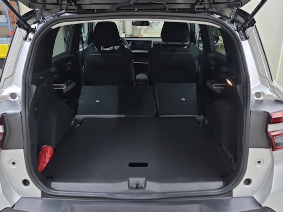 Vehicle image 13 Vehicle image 13