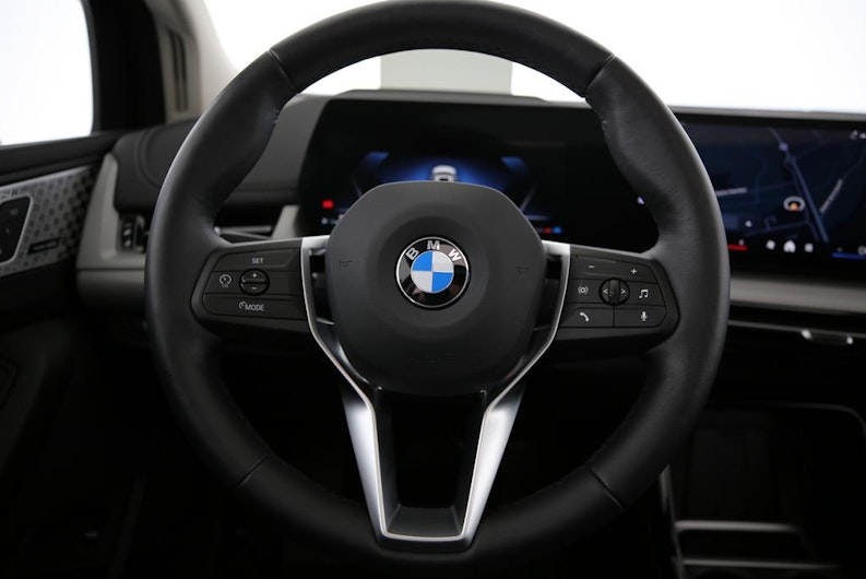 Vehicle image BMW 2 SERIES