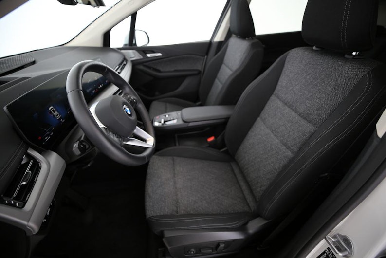 Vehicle image BMW 2 SERIES