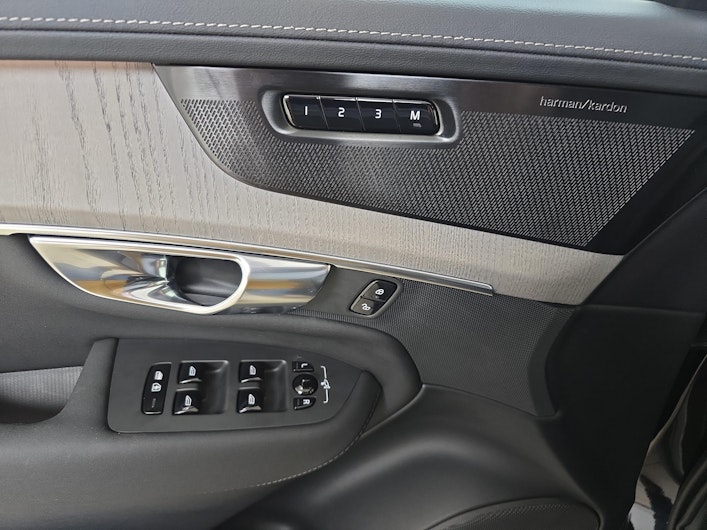 immagine del veicolo VOLVO XC90