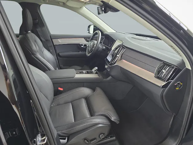 Volvo XC90 2.0 B5 MH Plus Bright AWD / Jetzt mit attraktivem 1.9% Leasing!