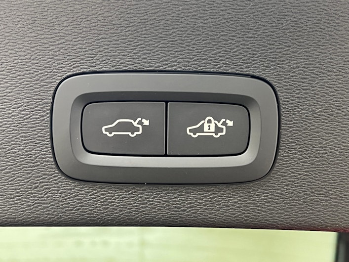 Fahrzeugbild VOLVO C40