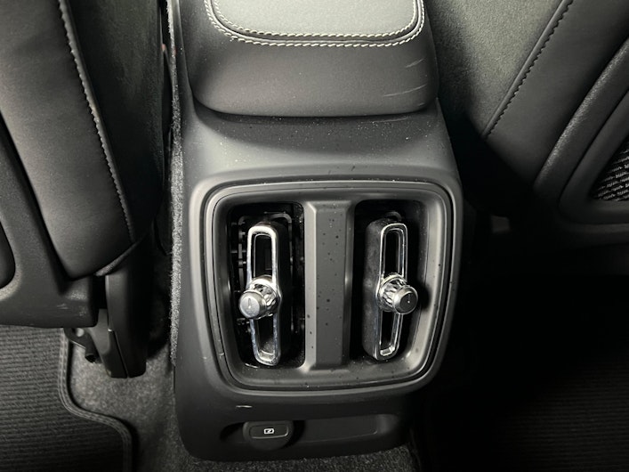 Fahrzeugbild VOLVO C40